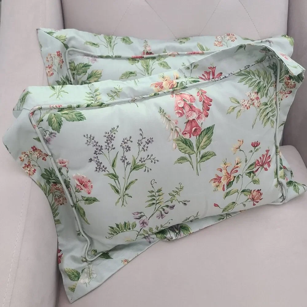 Pair (2) Peacock Alley Floral Pillows 20